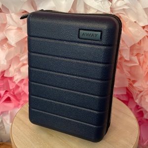 AWAY Mini Suitcase Luggage x United Airlines Toiletry Kit